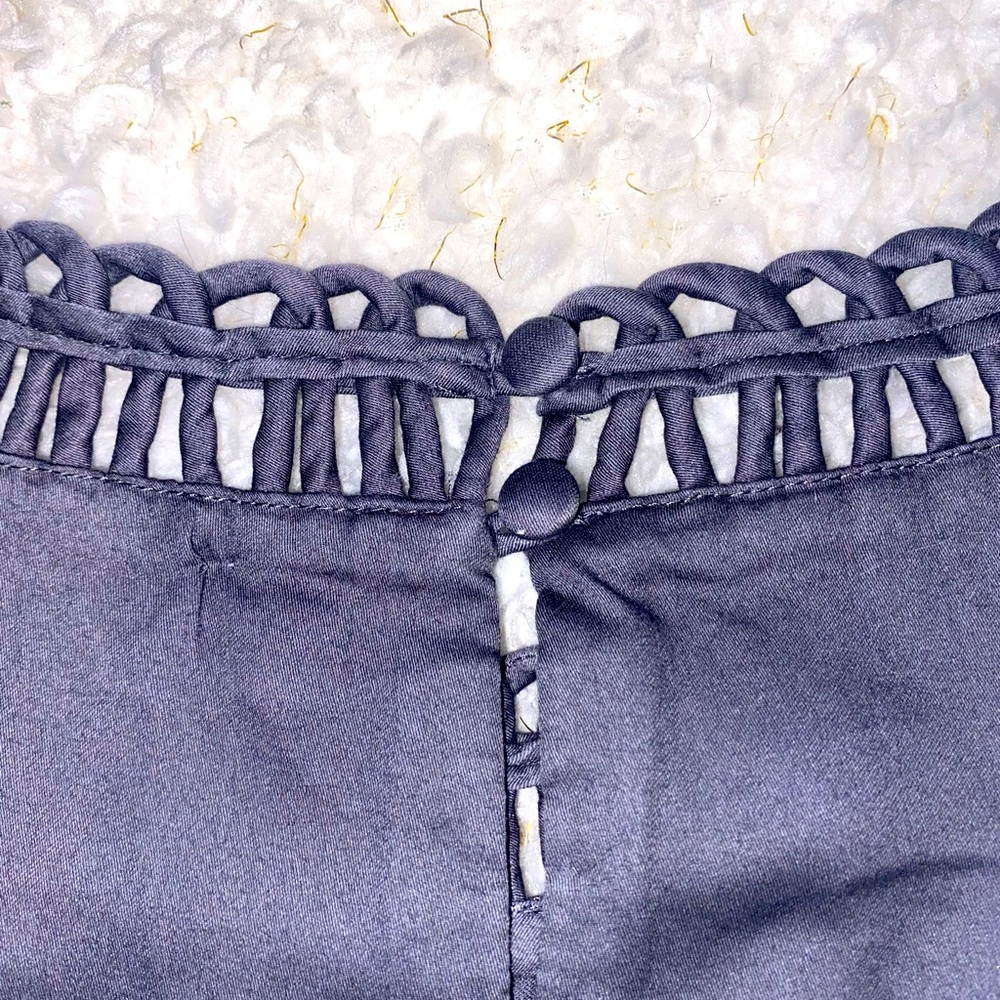 CLASSY COTTON TANK WITH LOOPY ACCENTS AT NECK AND ARMS. - Picture 3 of 4